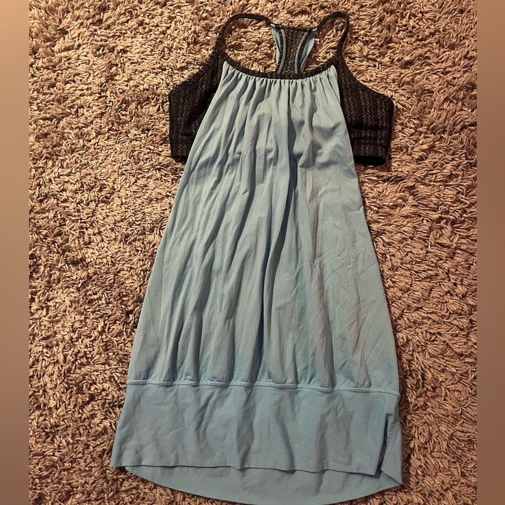 Lululemon tank top with a built in bra size medium!